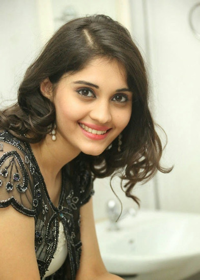 surabhi tamil telugu actress pics